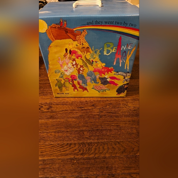 40 TY Beanie Babies and Beanie Ark Carrying Case! - Picture 2 of 10